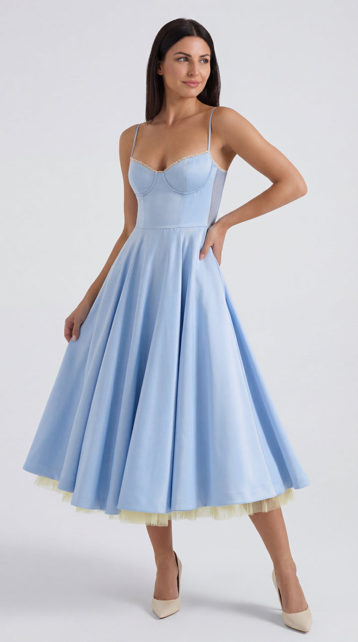 Vestido de tul y midi de Isold