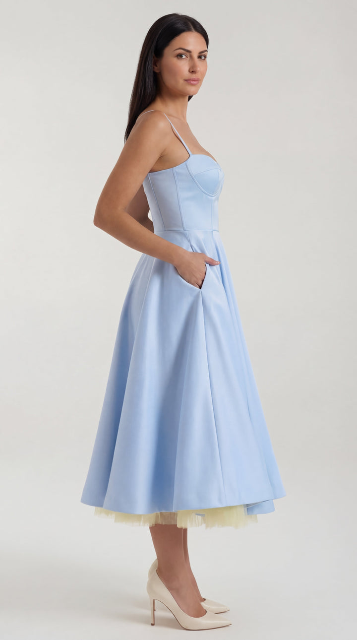 Vestido de tul y midi de Isold