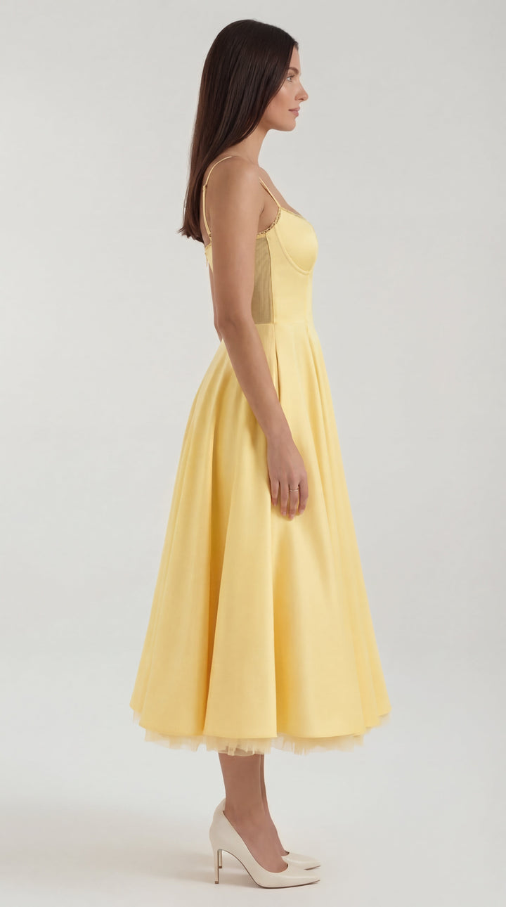 Vestido de tul y midi de Isold
