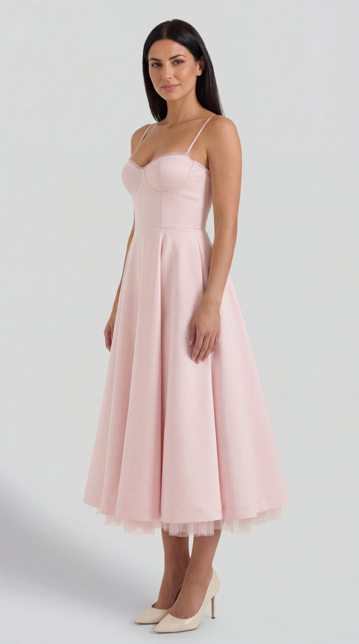 Vestido de tul y midi de Isold