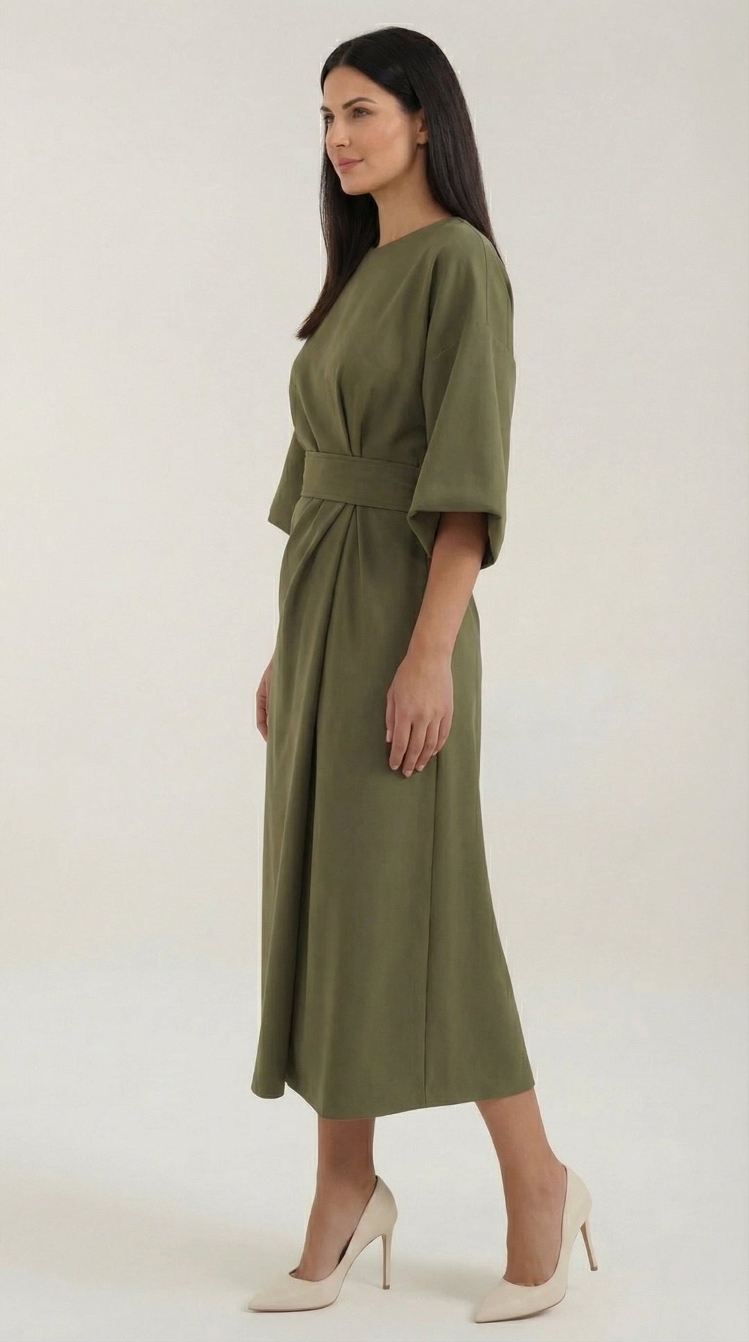 Vestido largo de Ana con cinturón