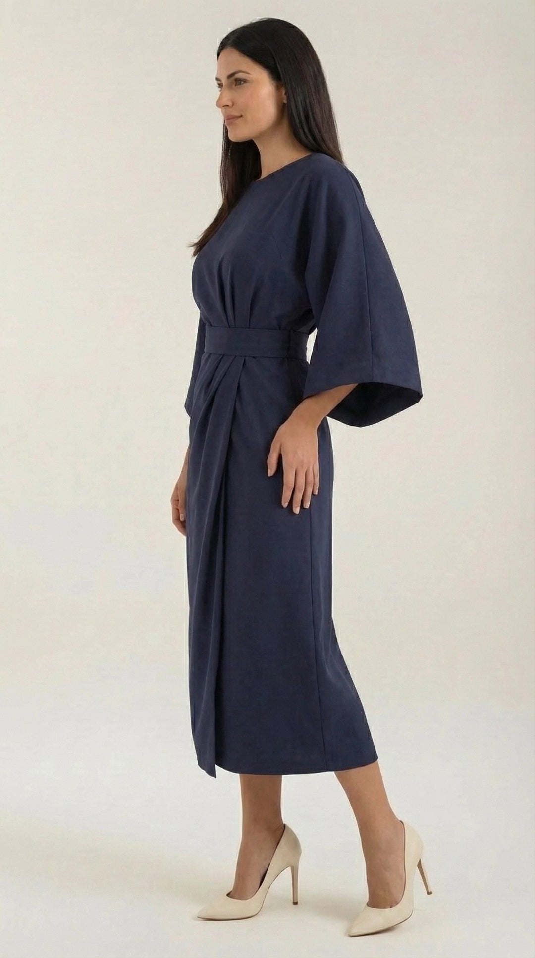 Vestido largo de Ana con cinturón