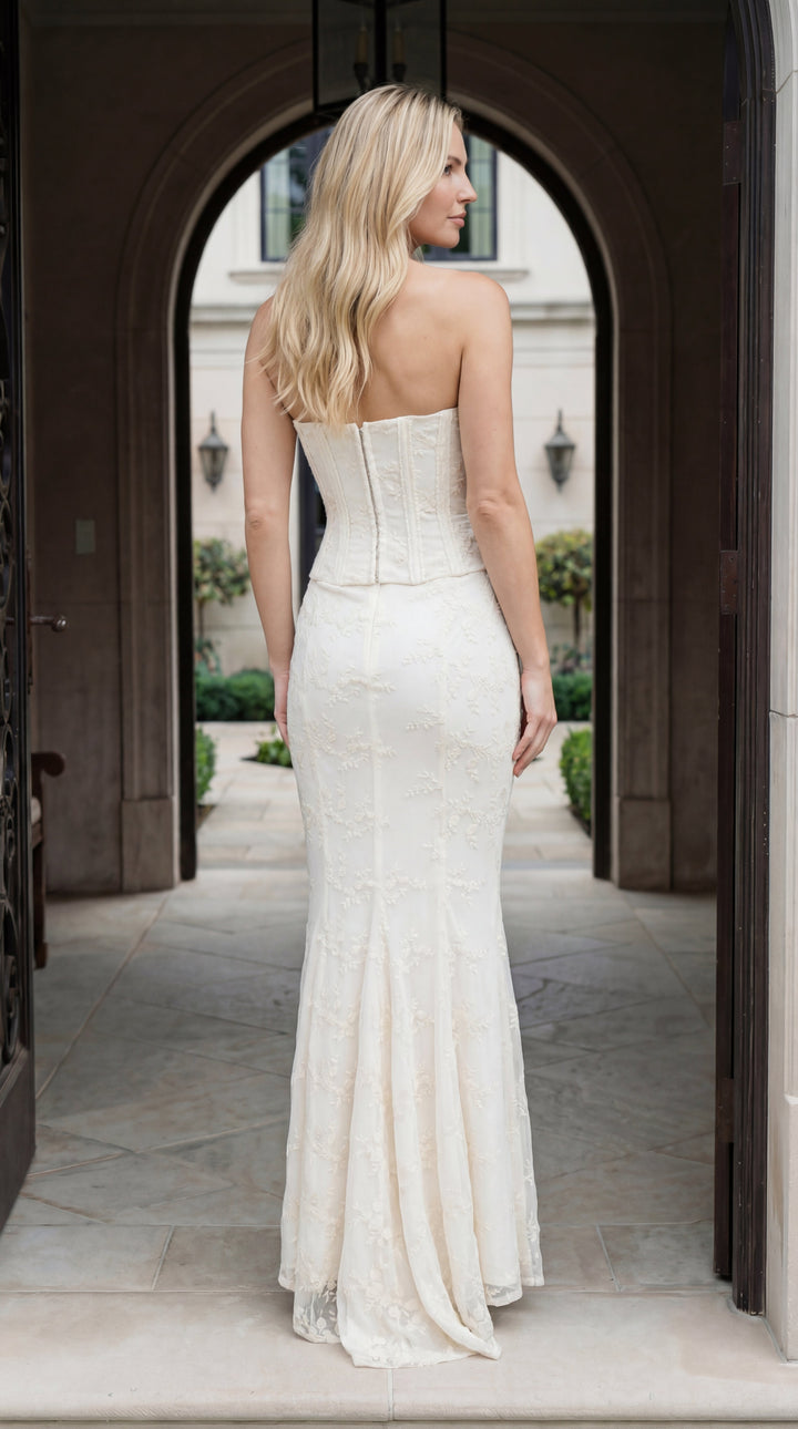 Vestido largo de encaje con corsé Anastasia