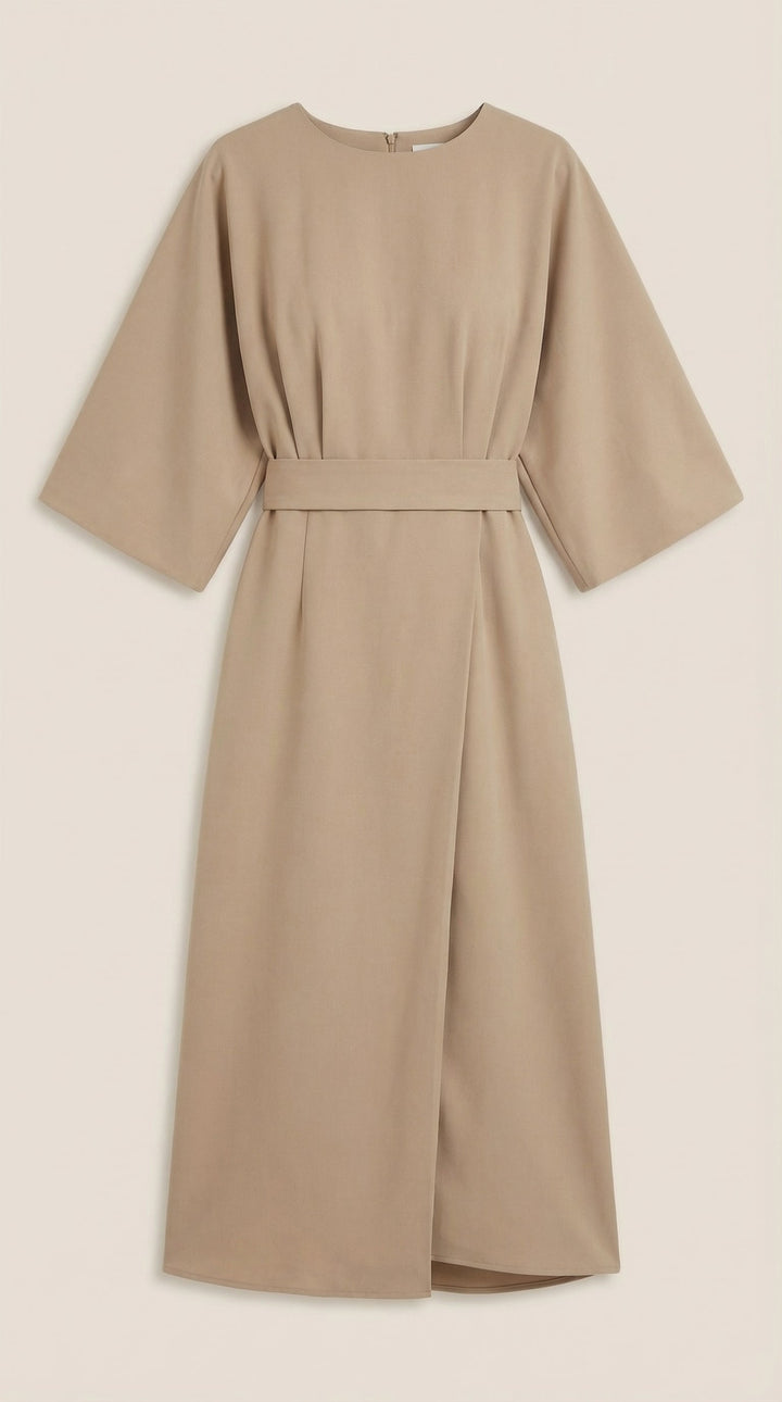 Vestido largo de Ana con cinturón