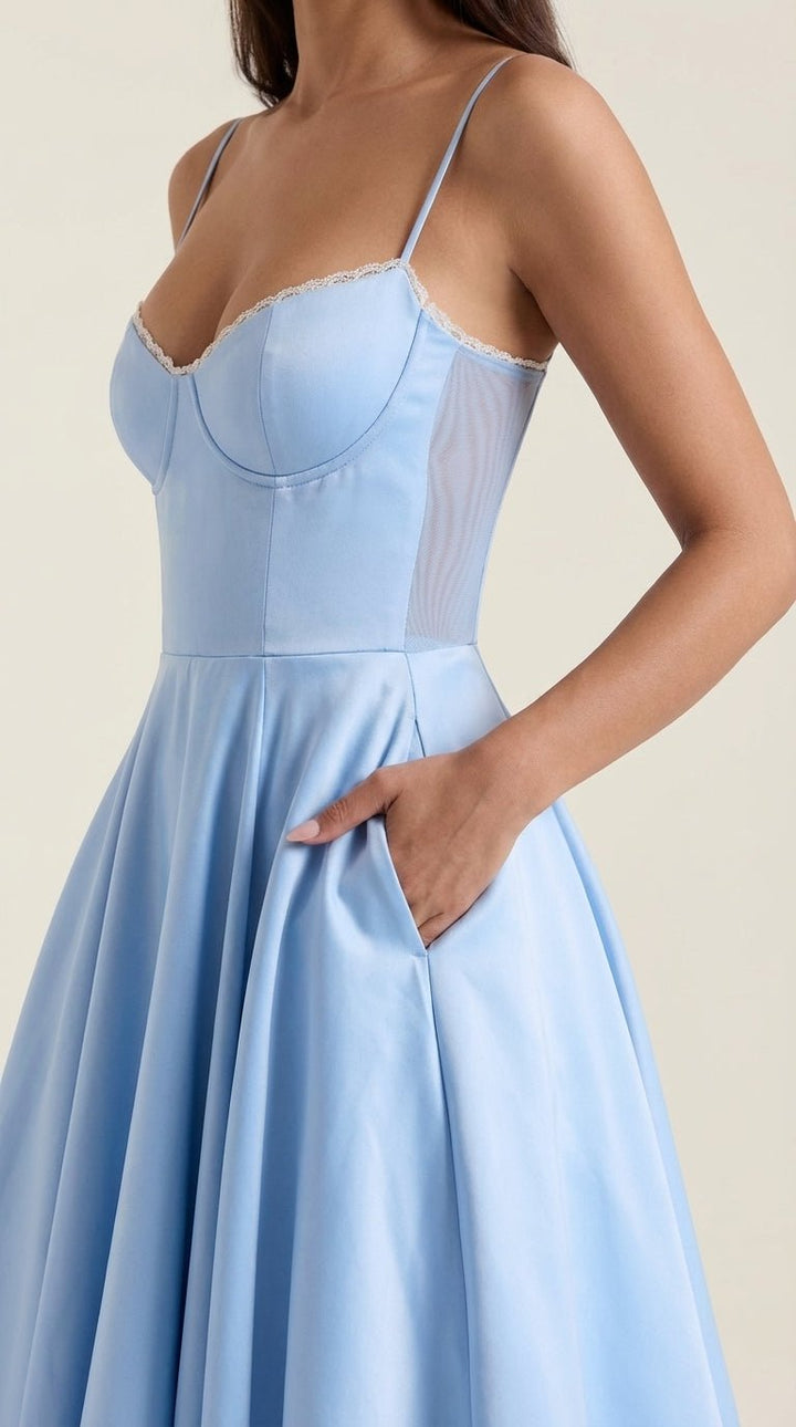 Vestido de tul y midi de Isold